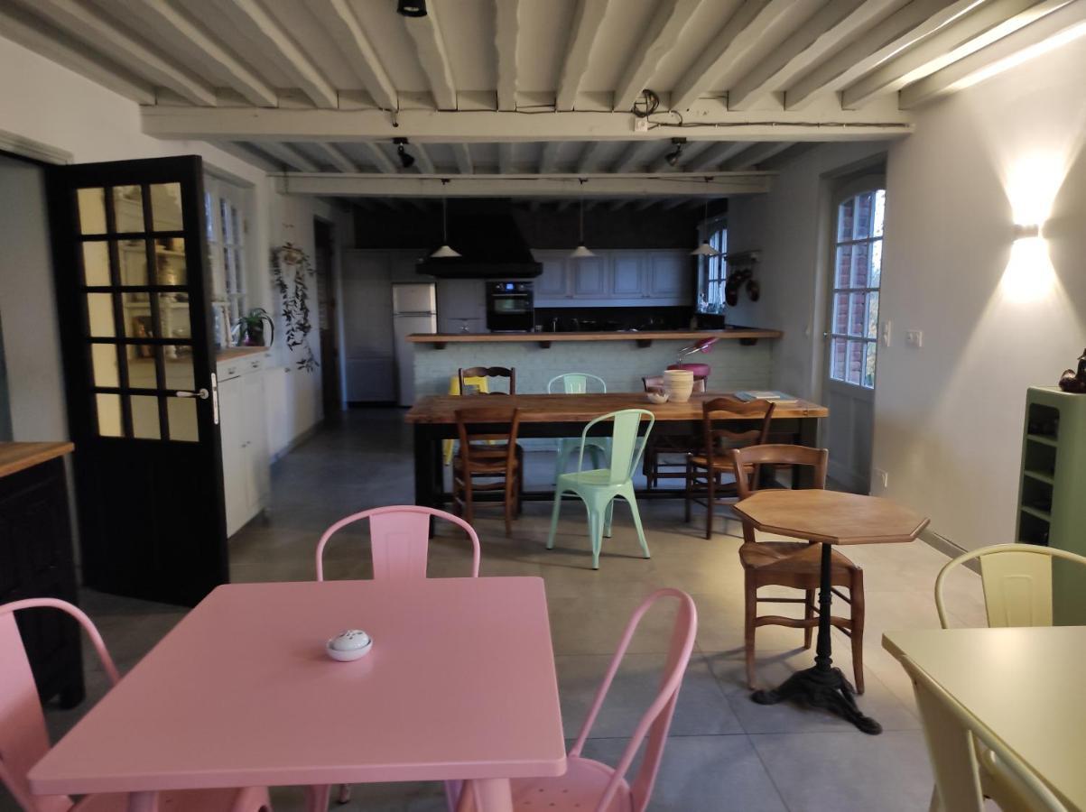Letabli Hotell Ennetieres-en-Weppes Exteriör bild