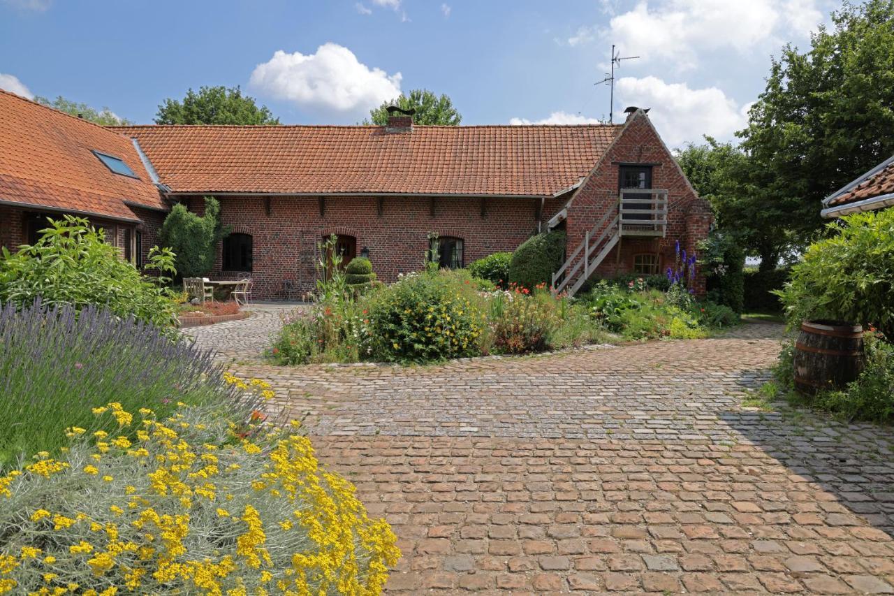 Letabli Hotell Ennetieres-en-Weppes Exteriör bild